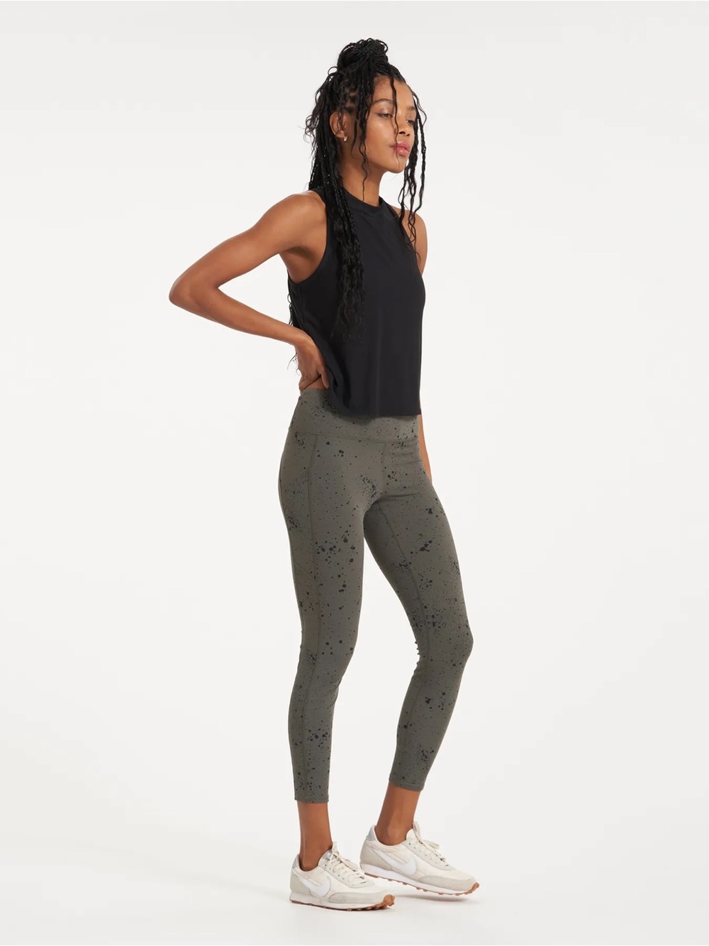 Vuori Speckled Olive oregano Green mid-Rise Leggings side pockets 7/8 length